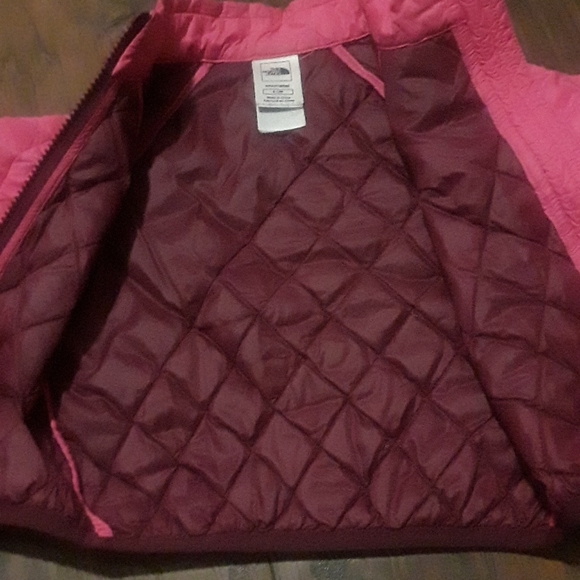 The North Face light pink wind breaker jacket - Picture 2 of 8